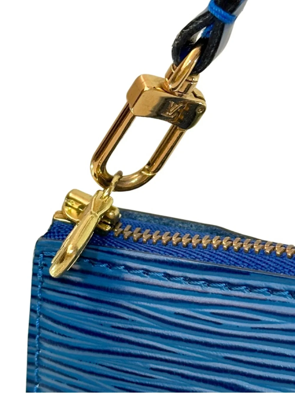 Vintage Louis Vuitton Pochette Accessoires in Epi leather